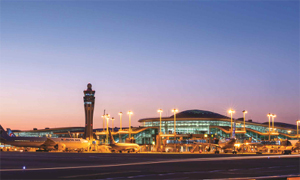 월세만 9000만원대...인천공항 약국 4곳 주인 찾는다