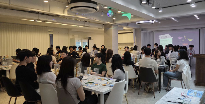 KYPG, 70여명 참석해 테마파티 '위대한 칵츠비' 개최