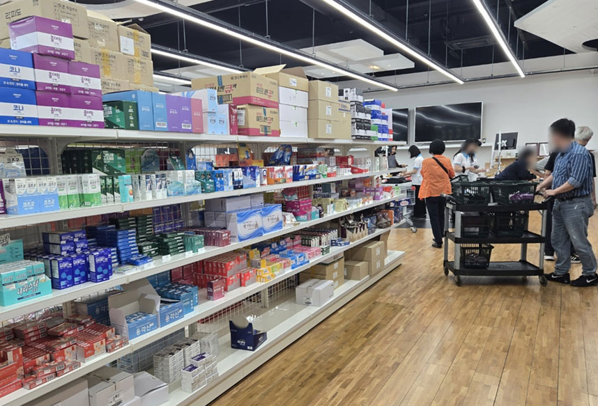 전주 창고형약국 1호, 250평 규모인데 약사는 1명
