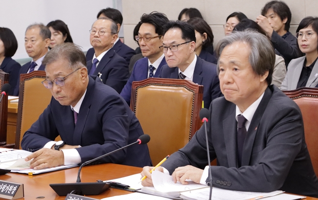 윤 정부 임명 심평원장·공단이사장, 자진사퇴 집중포화 
