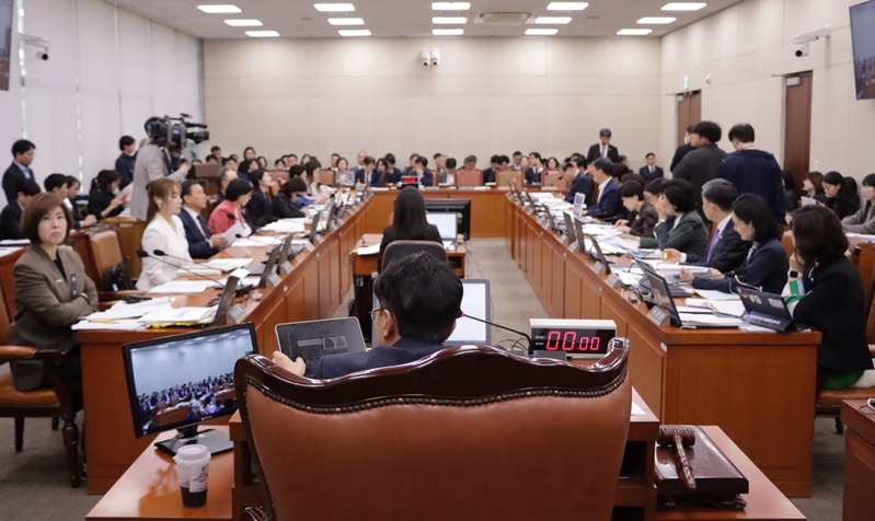 민주당, 복지위 전체회의·법안소위 단독 개최 가닥