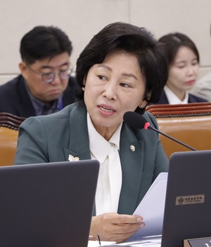 "환자, 의료 '객체'에서 '주체'로"…환자기본법 본회의 통과